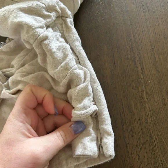 & other stories linen puff sleeve crop top twist front cream - Picture 10 of 11